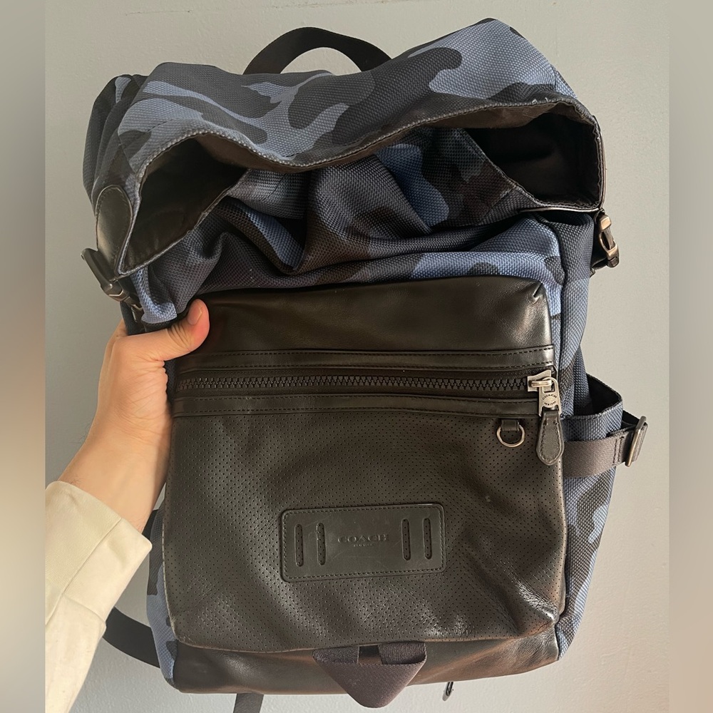 Coach Military Backbag - Picture 2 of 9